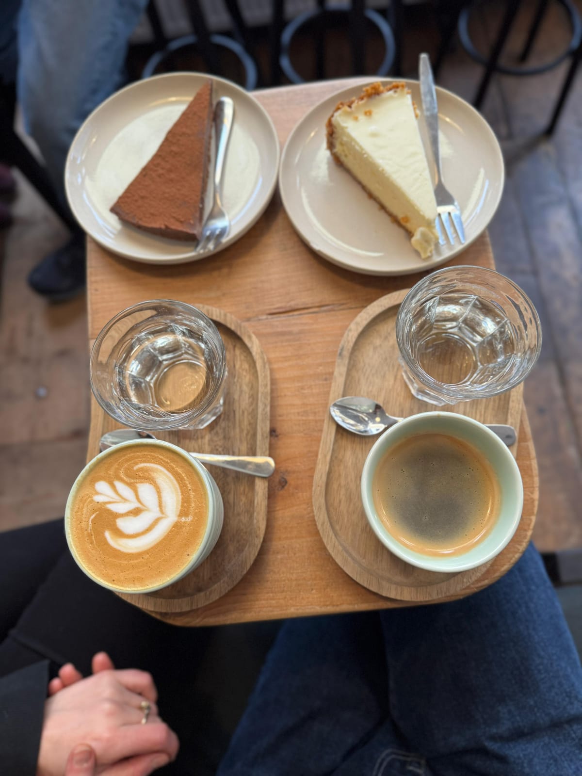 Coffee and Desert in Chummy Coffee Leiden